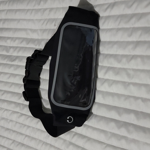 Phone carrier/belt New With Tags - Picture 1 of 4